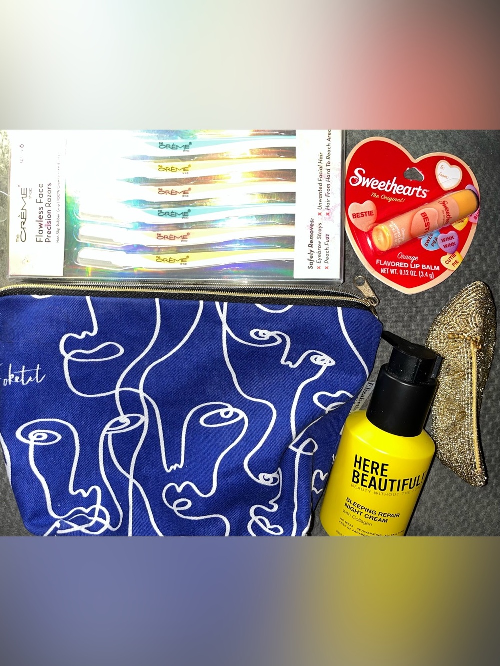 Elizabeth Arden Blue Canvas Toiletry Bag And Beauty Bundle